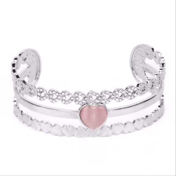Heart Cuff Bracelet - Picture 1 of 2